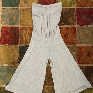 Strapless capri Romper
